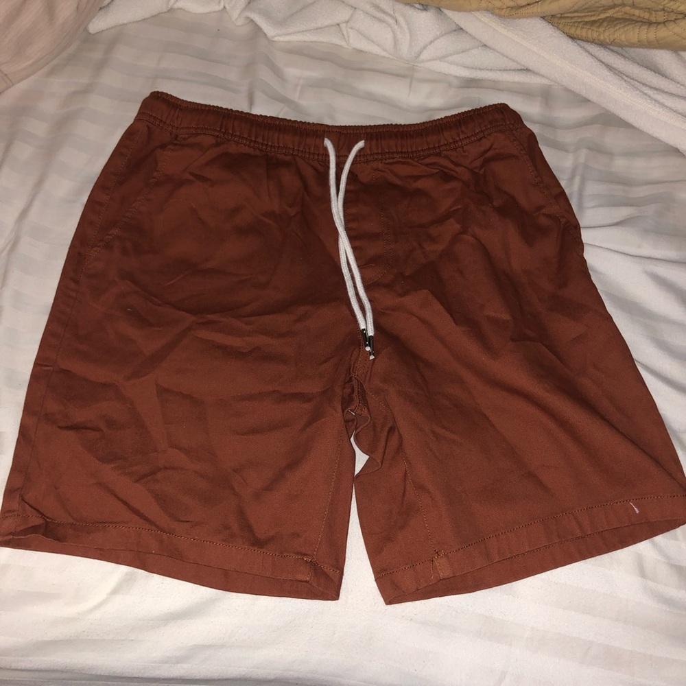 BRAND NEW LARGE MENS SHORTS FOREVER 21
